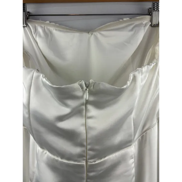 Women’s Lulus Large White Satin Sleeveless Formal Dress - Image 5