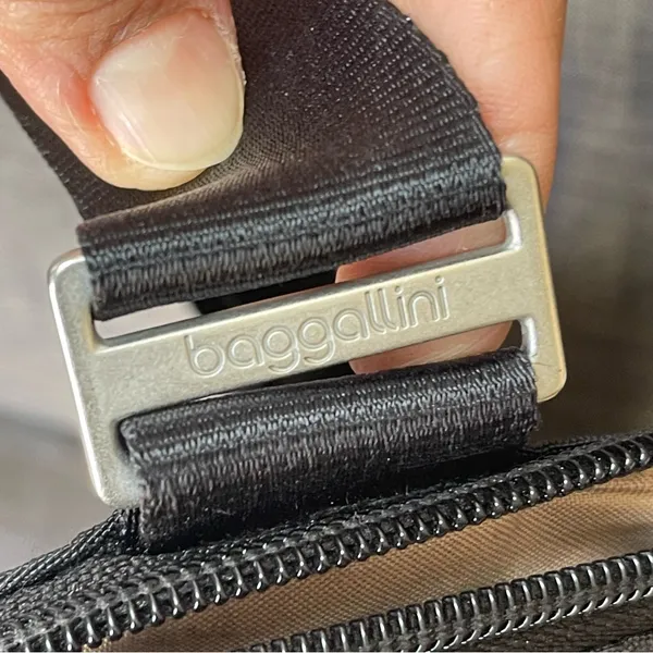 Baggallini crossbody bag - Image 3