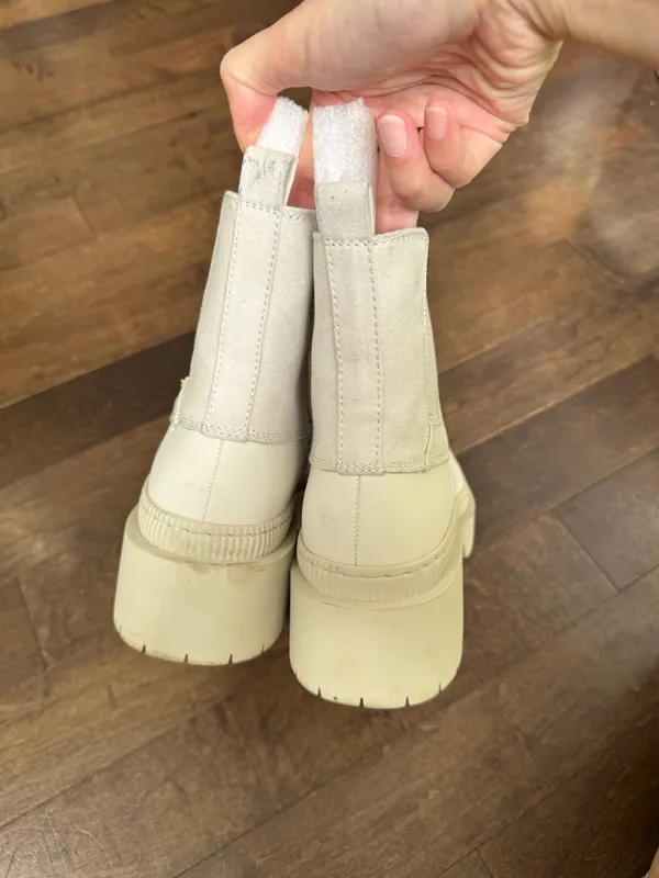 Universal threads target cream white ankle rain boots 7.5 - Image 5
