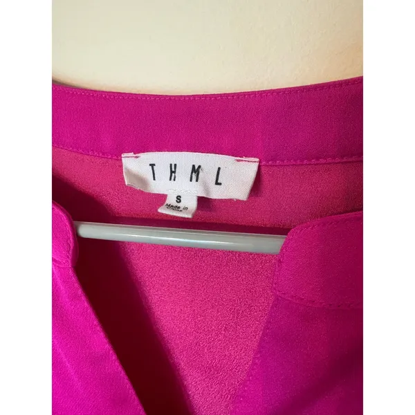 THML Magenta Pink Tiered Mini Dress Short Puff Sleeve Split V-Neck Small - Image 3