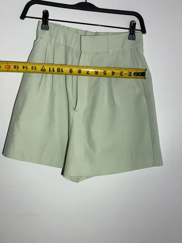 Zara Light Sage High-Waist Shorts - Image 4