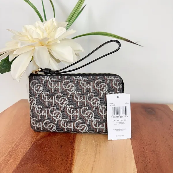 NWT Coach‎ Corner Zip Wristlet With Coach Monogram Print - Image 6