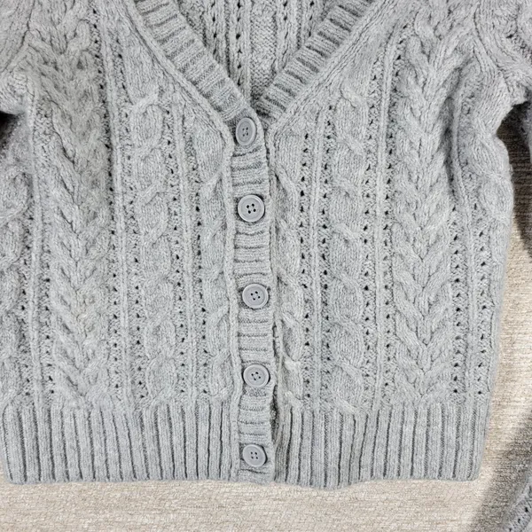 American Eagle Cable Knit Cardigan Sweater XS Gray Crop Button Front Soft Cozy - Image 9
