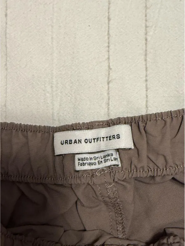 Urban Outfitters BDG Nylon Cargo Pants Women's S Taupe Elastic‎ Waist Wide Leg - Image 4