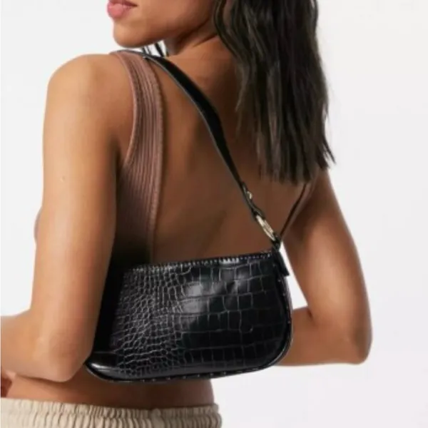 Elegant Black Croc-Embossed Women's Bag - Image 3