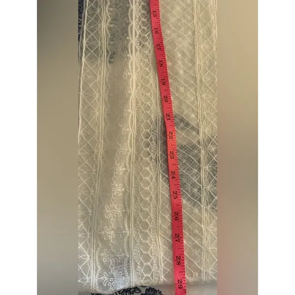 Off white lace infinity scarf one size - Image 4