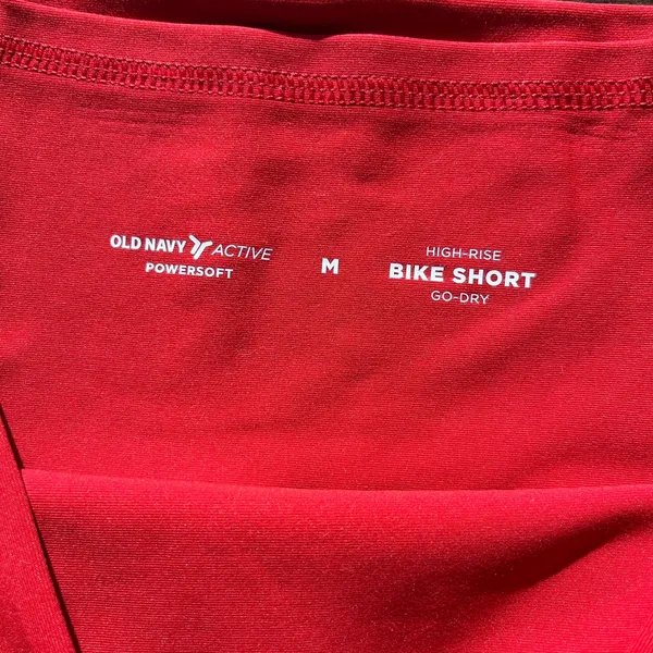 Old Navy active bike shorts - Image 3