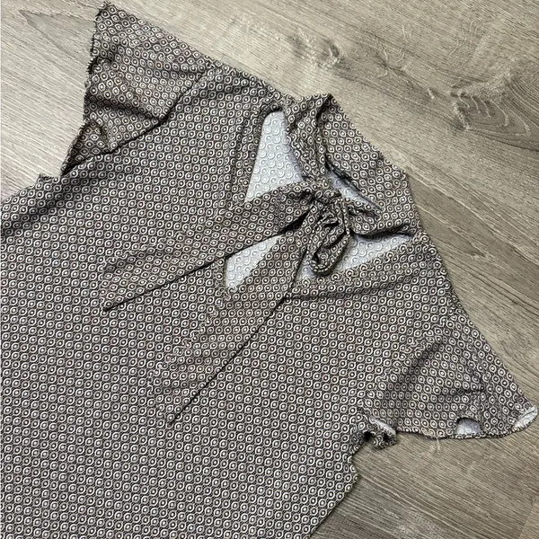 •ADRIANNA PAPELL• BLOUSE - Image 4