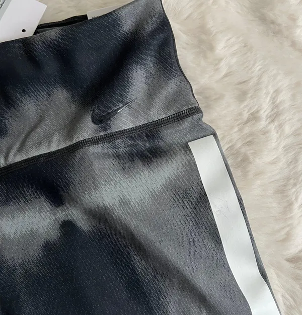 Nike One Luxe Women's 7" Mid-Rise Printed Training Shorts NWT - Image 10