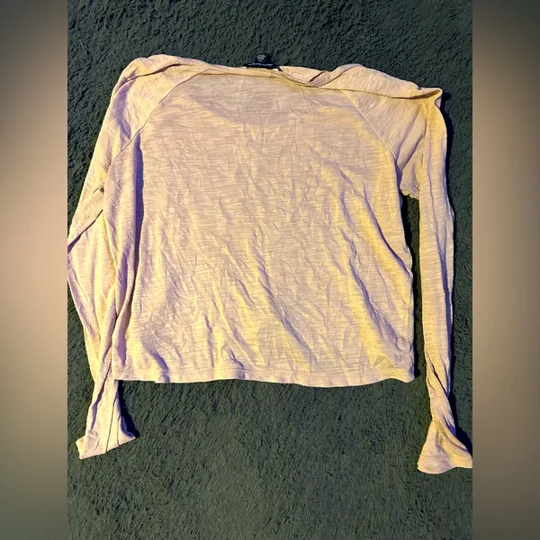 American Eagle pearl embellished pink crop top, size L - Image 5