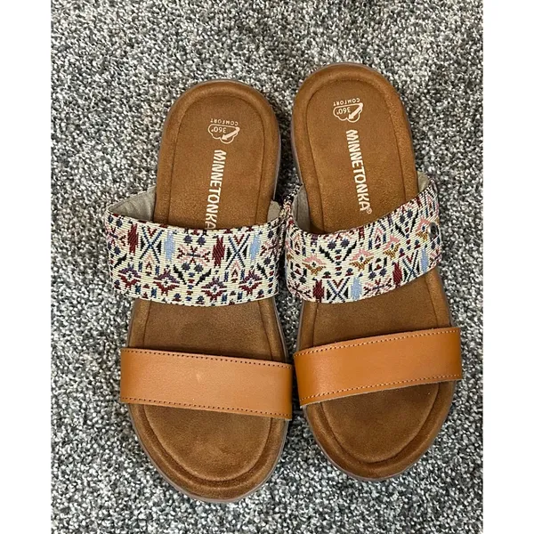 Minnetonka Sabina Slide Sandals Cream Needlepoint Fabric Leather Women's Size 8M - Image 3