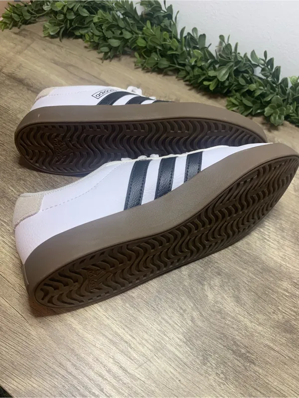 Adidas Womens White & Navy VL Court Shoe size 6.5 - Image 6