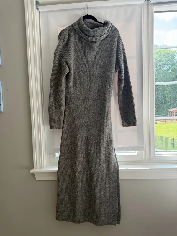 Abercrombie Maxi Sweater Dress - Image 2