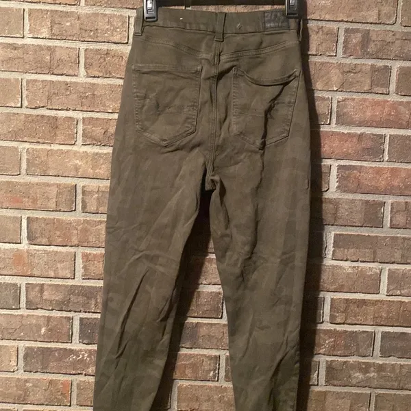 American eagle camo green distressed curvy super high rose jeggings - Image 2