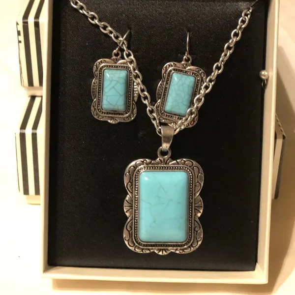 Earrings and Necklace Set - Image 3