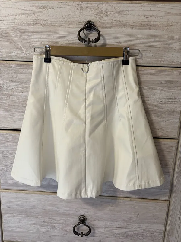 Boutique Mini Skirt - Image 4