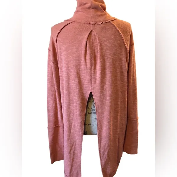 We The Free Split Back Turtleneck, Peach, Size M (oversized) - Image 3