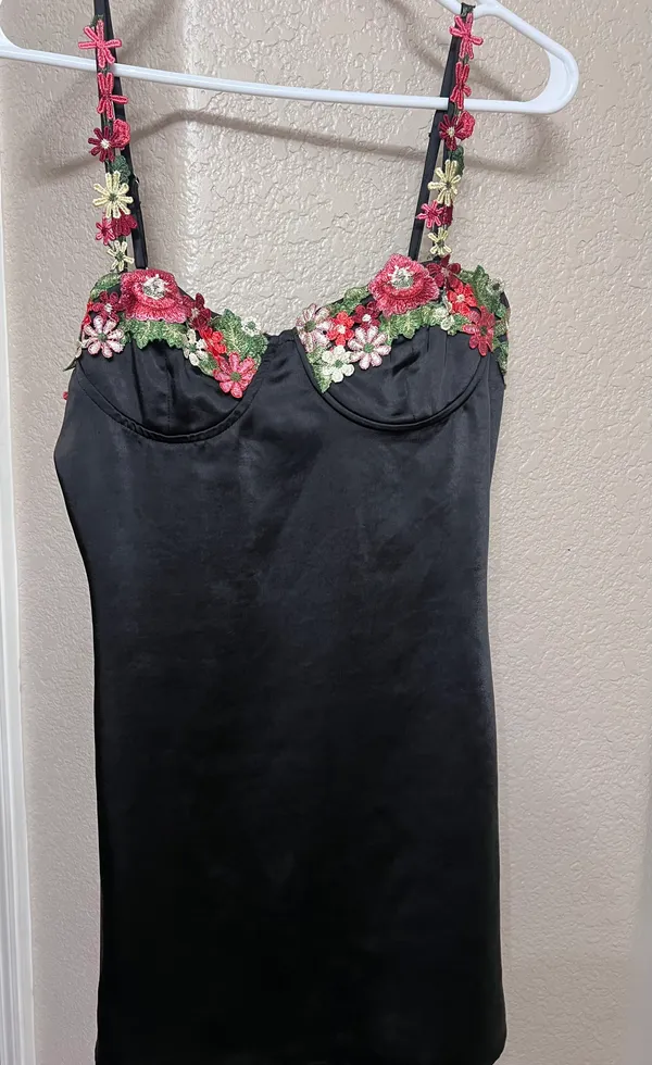 Ivania Dress - Image 4