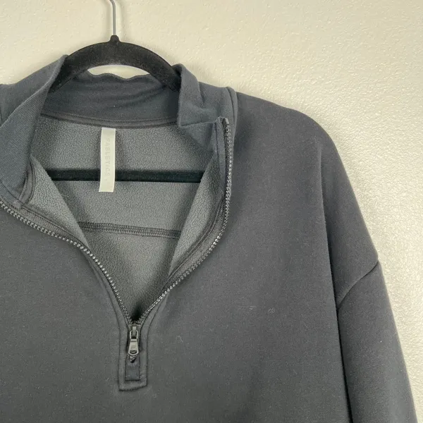 Fabletics Womens Cropped 1/4 Zip Pullover‎ Black Sweatshirt LS2149972-0001 Sz M - Image 3