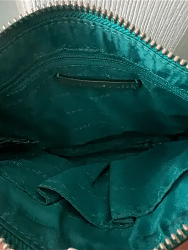 Marc Jacobs Emerald Green Textured Leather Crossbody Bag - Image 4