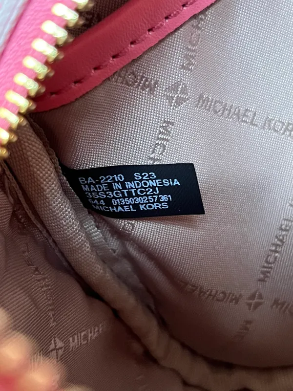 Michael Kors Purse - Image 14