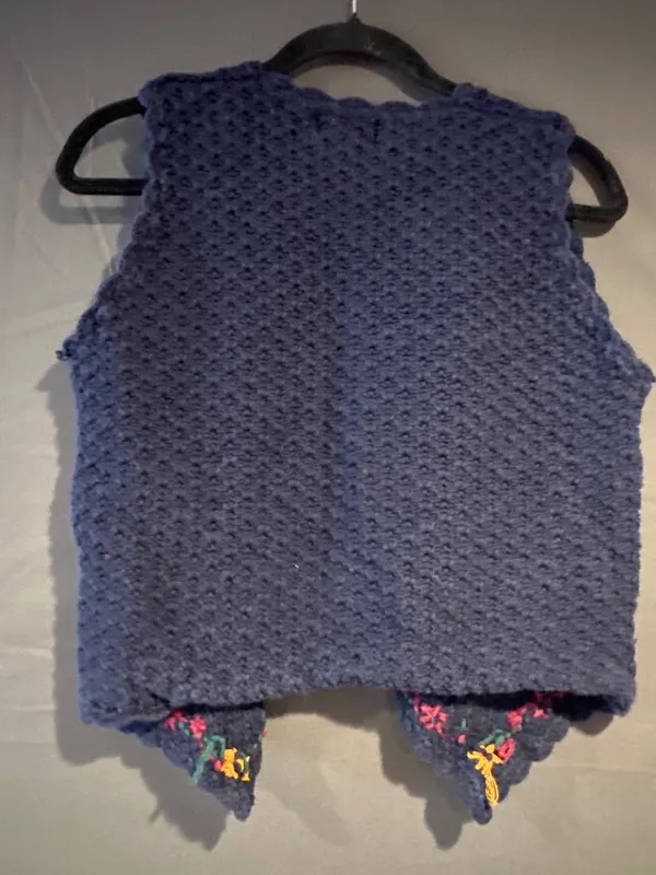 Exclusive Imports Womens Small Ramie Cotton Knit Vest Floral Embroidered Cottage - Image 6