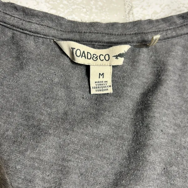 Toad&Co Woman’s Charcoal Sleeveless Casual Layer Top Size Medium Gray - Image 4