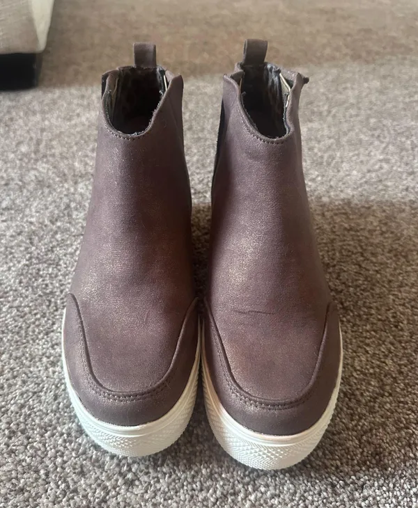 Brown Sneaker Wedge Shoes - Image 2