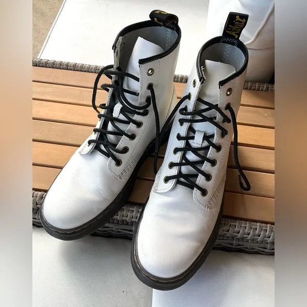 Dr. Martens leather boots UNISEX 🌟🌟 - Image 2