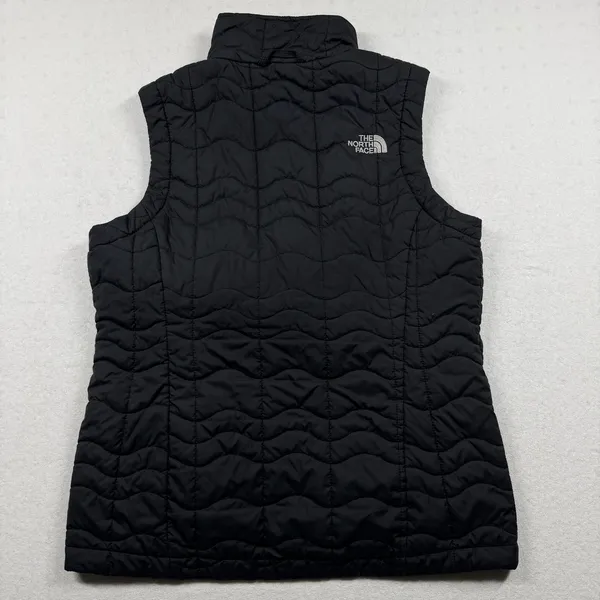 The North Face Women’s Black Quilted Puffer Vest Size Small Full Zip - Image 2