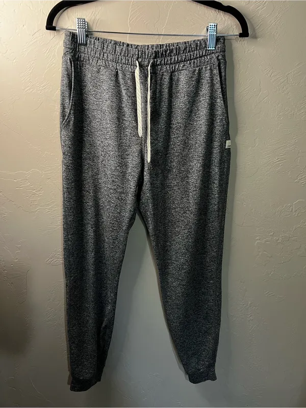 Vuori Performance Jogger Heathered Dark Gray Athletic Cozy Lounge Pants - Image 2