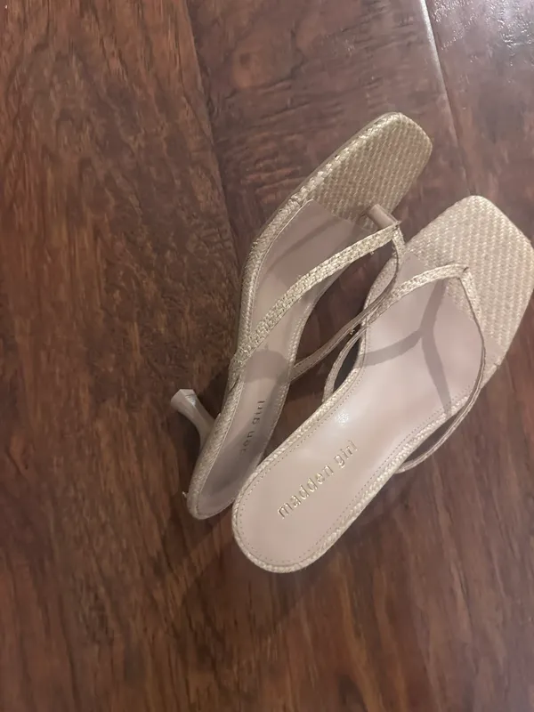 Madden girl woven tan thong kitten heel sandals  - Image 6