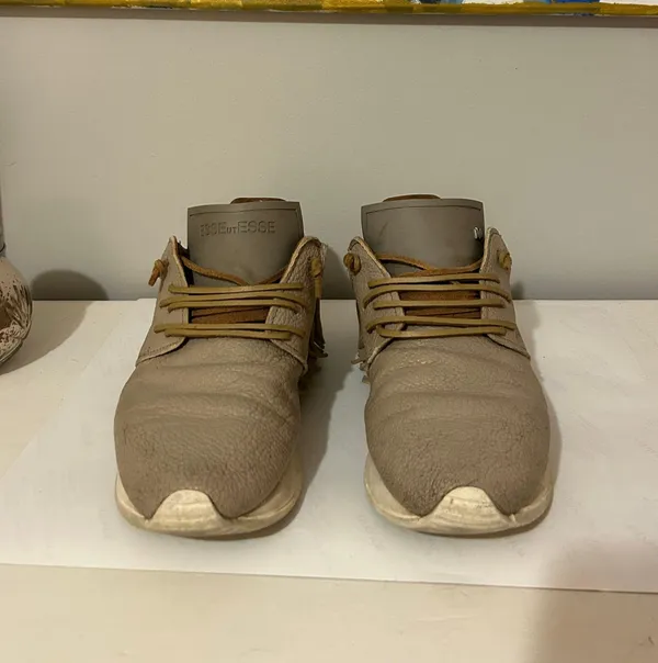esseutesse Fringe Sneakers Size 9 - Image 3