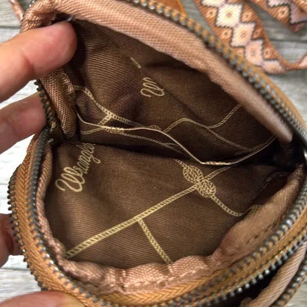 Wrangler Ladies Aztec Patterned Cross-body Bag - Image 3