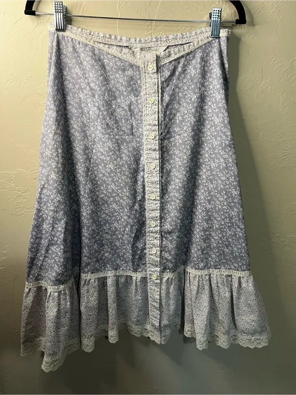 JCPenney Vintage 70s Lilac Floral Prairie Lace Trim Button Front Midi Skirt - Image 2