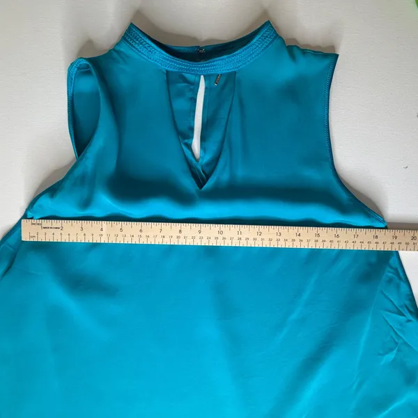 Elie Tahari Sleeveless Keyhole Cutout Wrap Blouse Sz M Teal Lightweight Evening‎ - Image 7