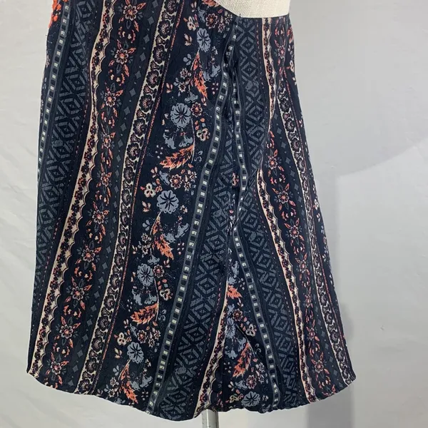 Hollister Criss Cross Navy Blue Embroidered Cami Tank Size Large - Image 5