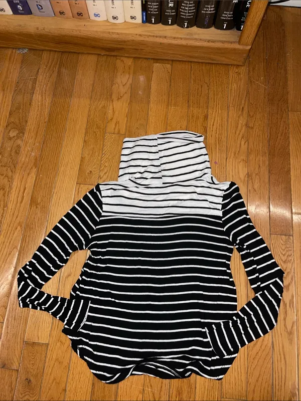 Striped Black and White Long-Sleeve Boatneck Top - Image 3