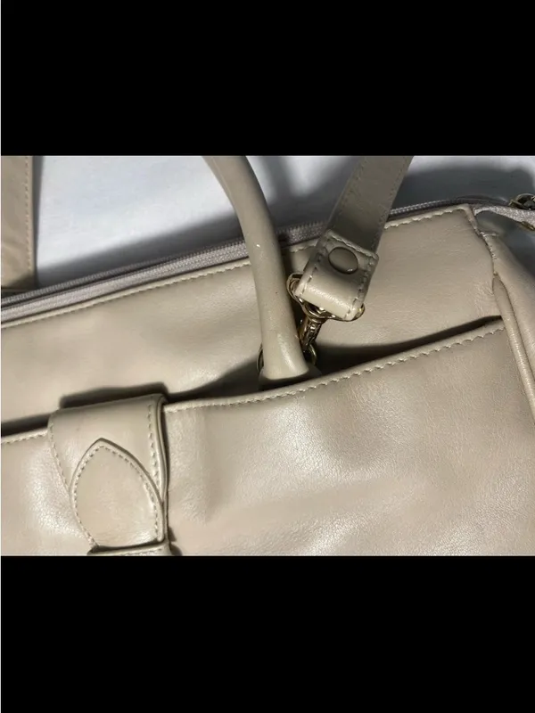 Liz Claiborne Classic Cream Leather Satchel Handbag - Image 5