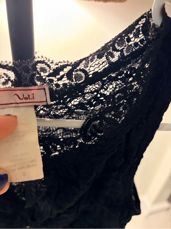Forever 21 Black Lace Sleeveless Tank Top - Image 4