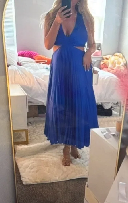 Abercrombie Giselle Pleated Cut Out Dress - Image 4