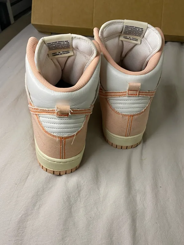 Women size 10 Nike Dunk Hi sneakers shoes - Image 3