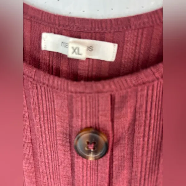 Maurices XL Y2K Ribbed Button Detail Crop Tank Too in Mauve Pink Tank Top - Image 3