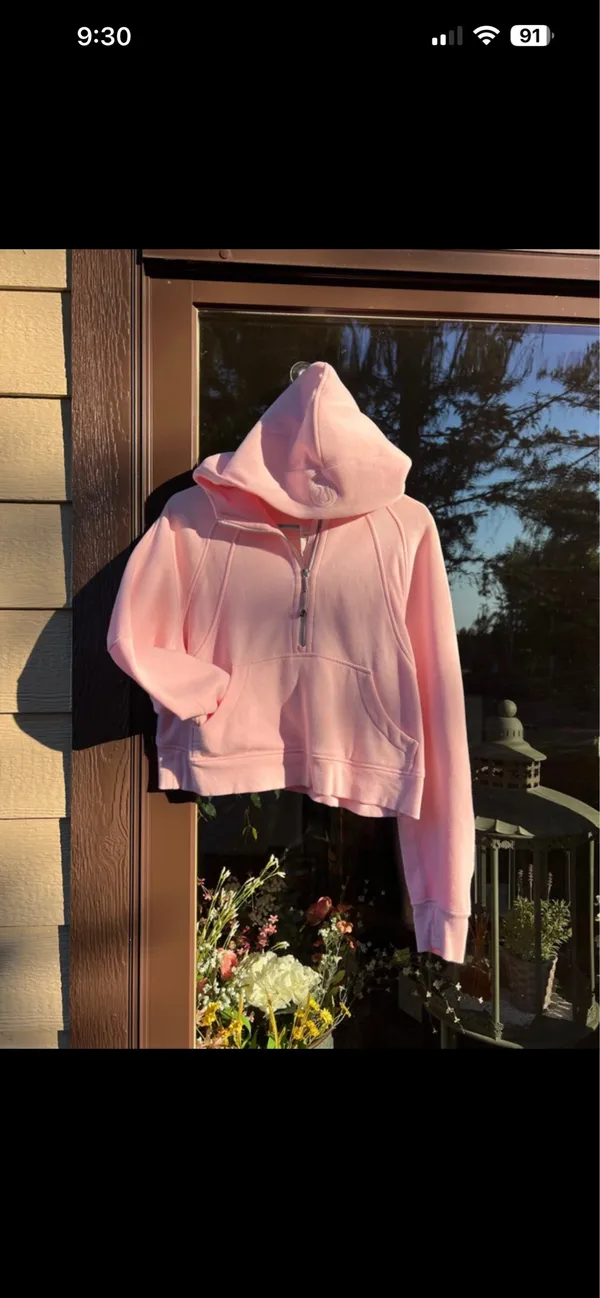 Lululemon strawberry milkshake scuba half zip size XS/S - Image 2