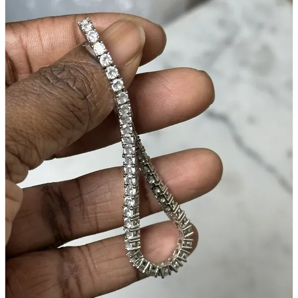 Silver Tone Tennis Bracelet Clear CZ 6.5” Box Clasp Classic Minimalist Jewelry - Image 2