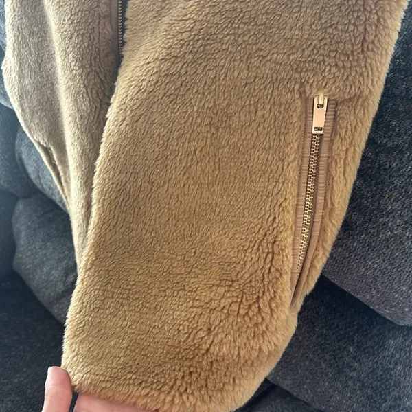 J. Crew Faux Fur Vest - Image 7