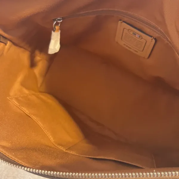 coach Gallery Tote In Signature Canvas With Patches CJ603 - Image 9