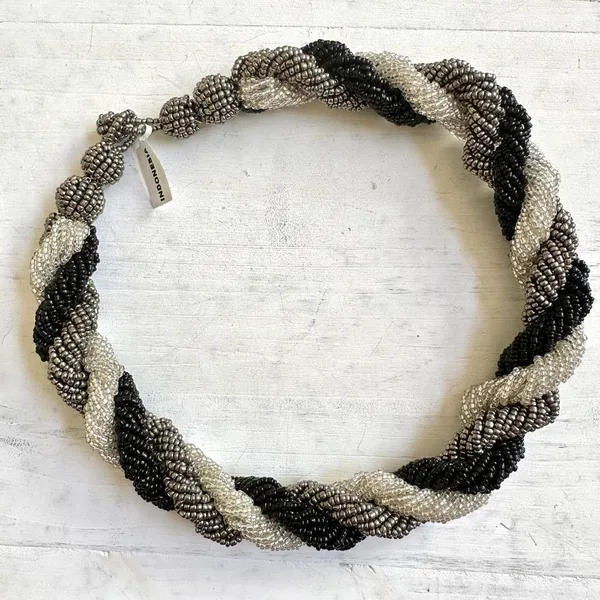 Black and grey twisted seed beaded Indonesian necklace - Image 4