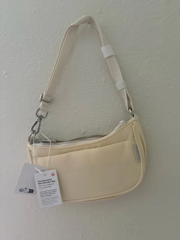 Lululemon bag nwtg  - Image 2