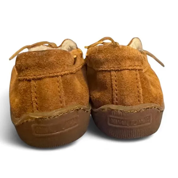 Minnetonka Women’s Moccasins Size 9 Brown Suede Shearling Lined Softsole - Image 5